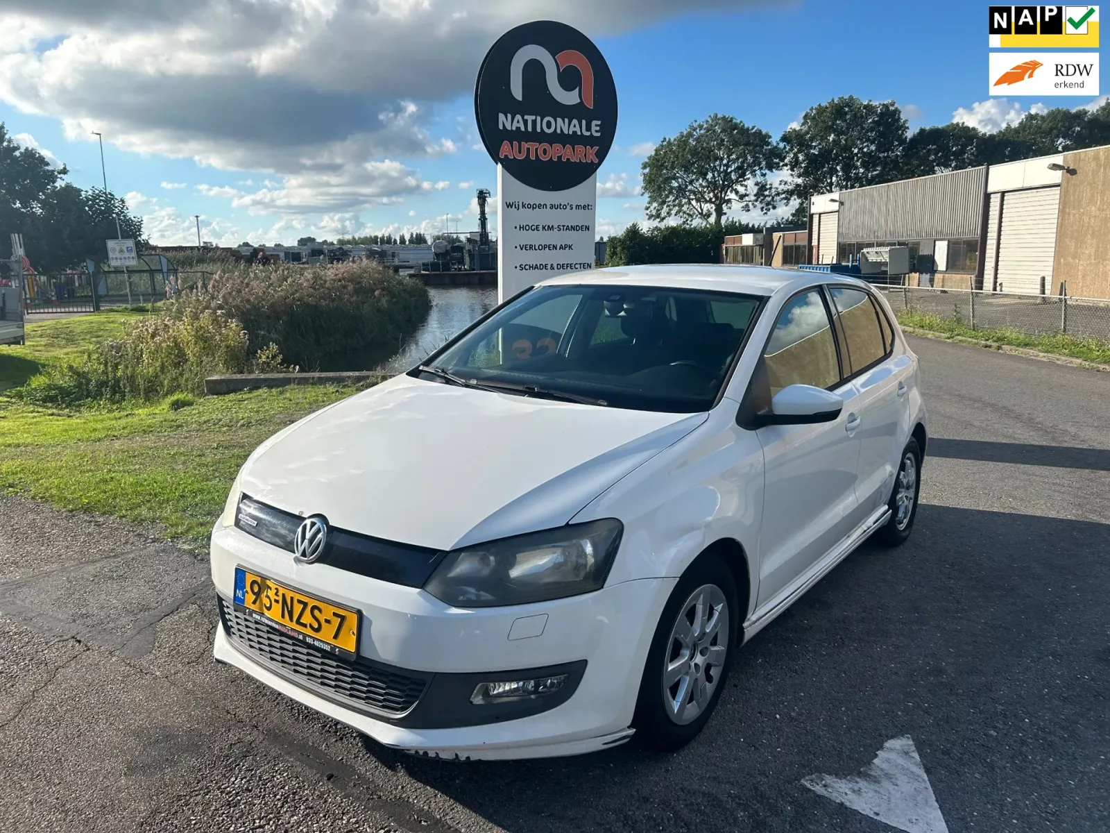 Volkswagen Polo (2011) — foto 1
