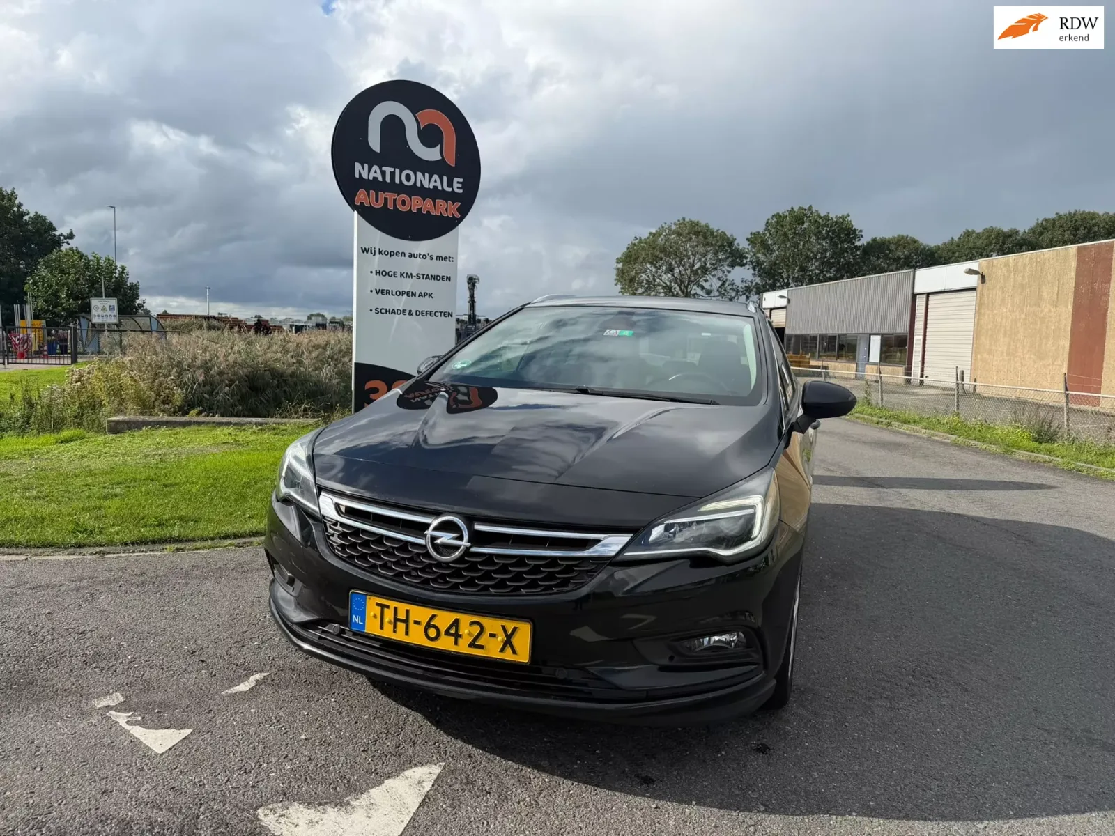 Opel Astra (2018) — foto 1