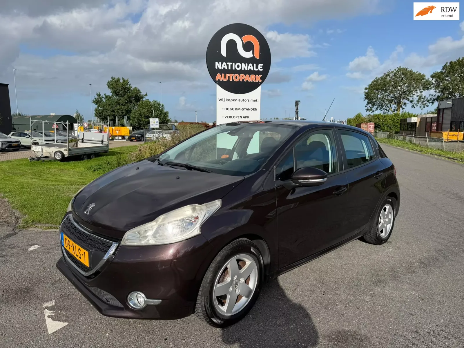 Peugeot 208 (2012) — foto 1