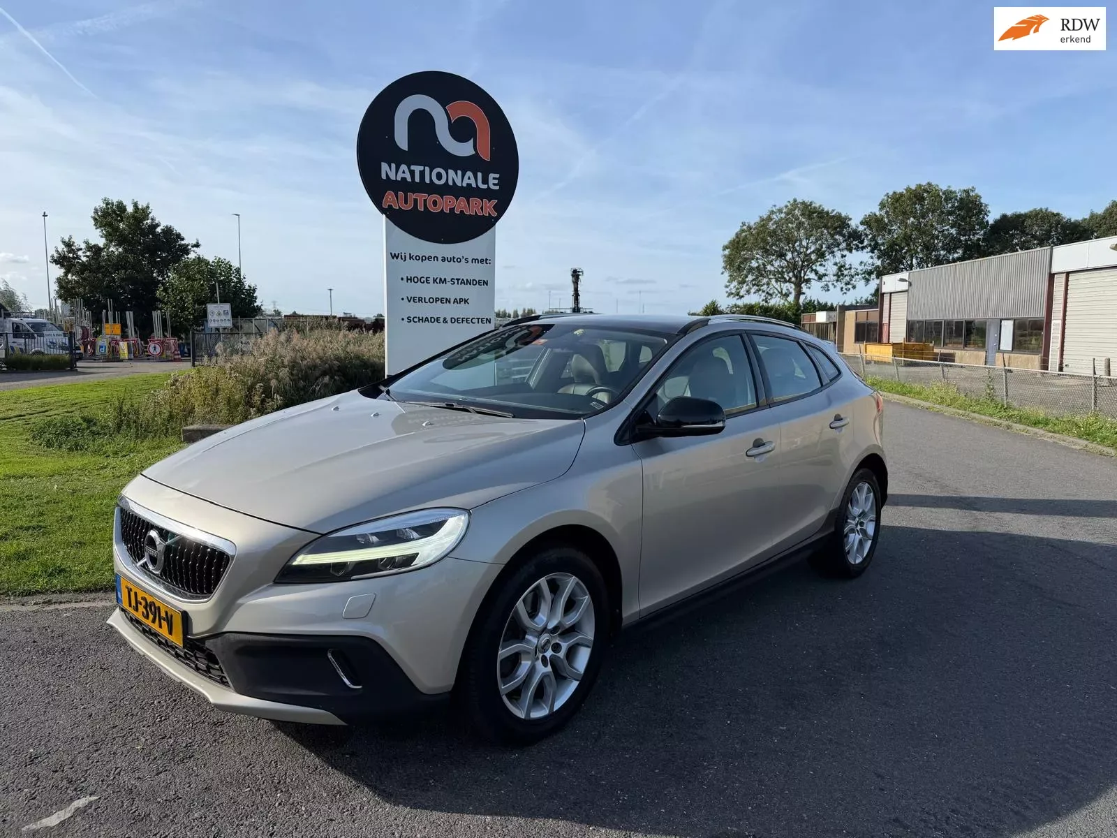Volvo V40 Cross Country (2018) — foto 1