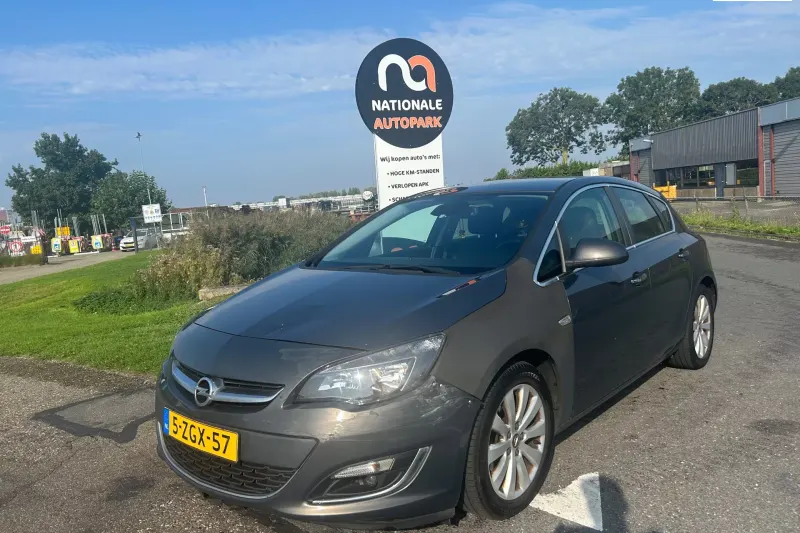 Opel Astra (2013)
