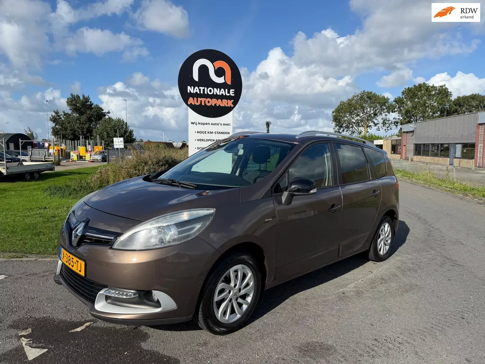 Renault Grand Scénic (2015) — foto 1