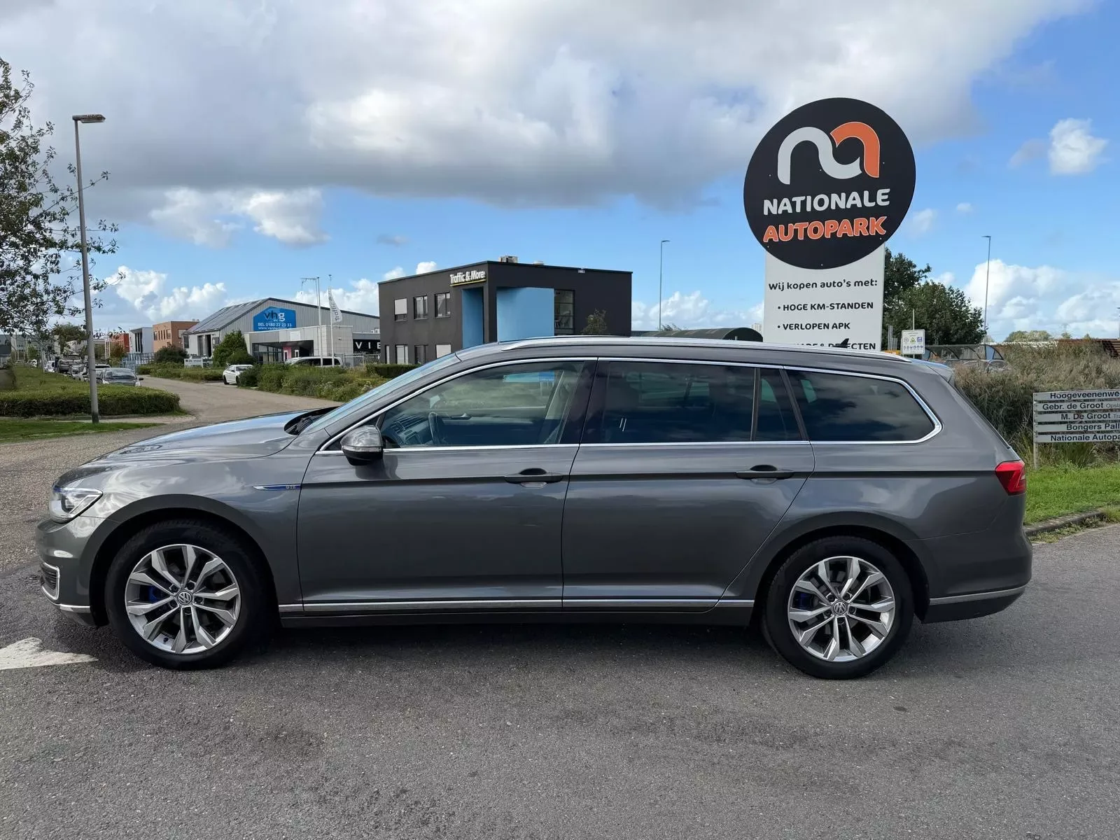 Volkswagen Passat (2016) — foto 1