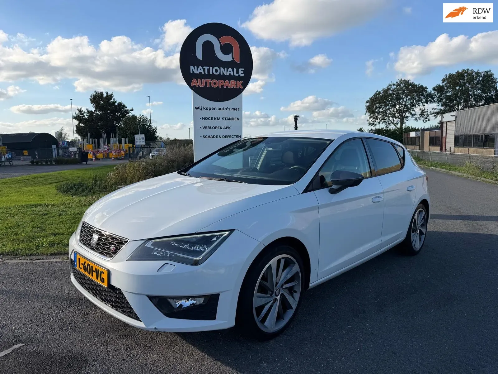 SEAT Leon (2013) — foto 1