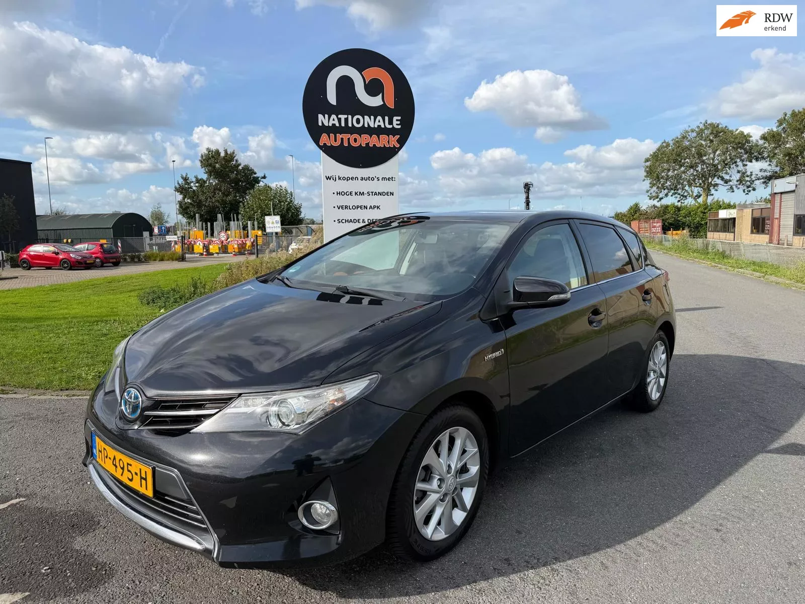 Toyota Auris (2015) — foto 1