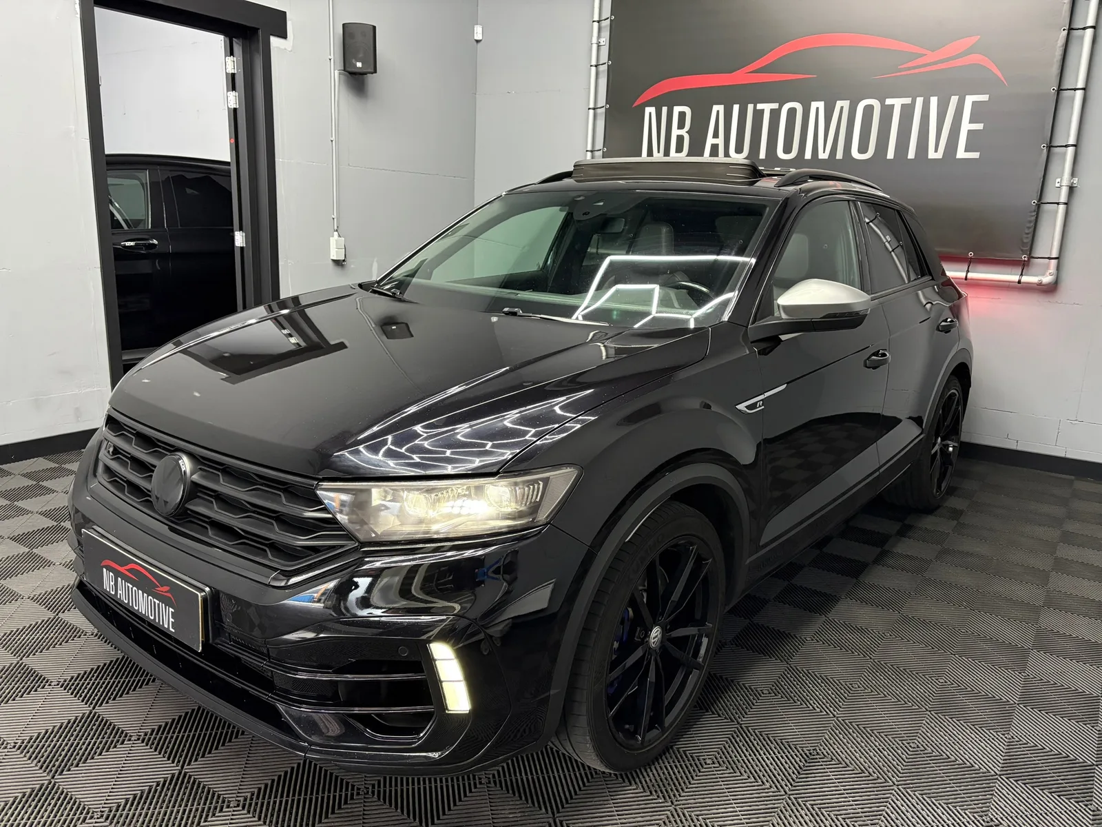 Volkswagen T-Roc (2020) — foto 1