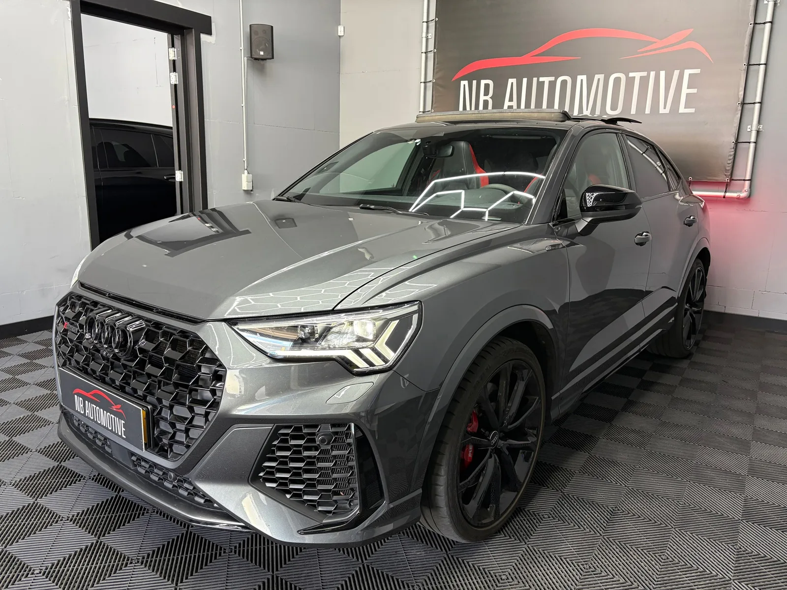 Audi RS Q3 Sportback (2022) — foto 1