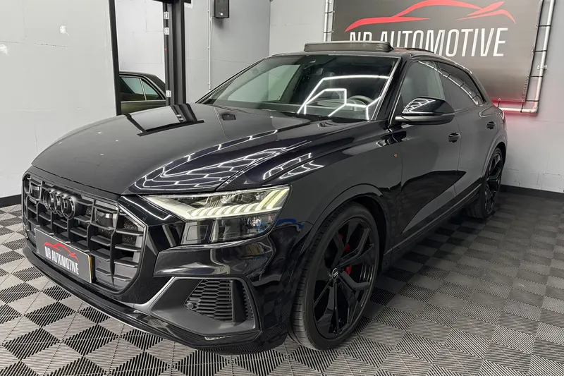 Audi Q8 (2021)
