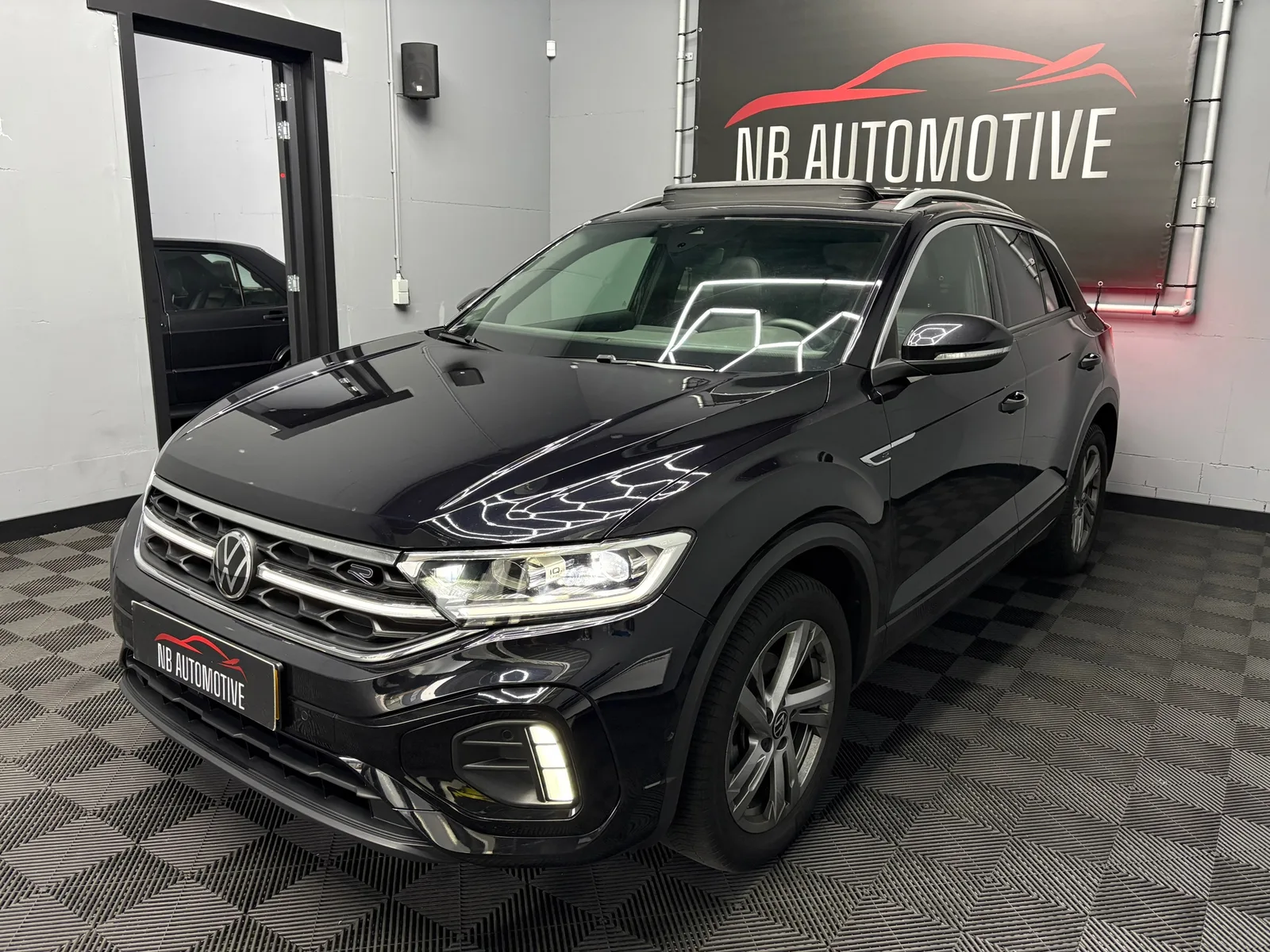 Volkswagen T-Roc (2022) — foto 1