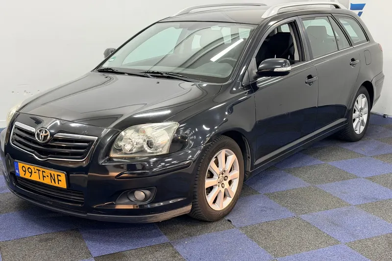 Toyota Avensis (2006)