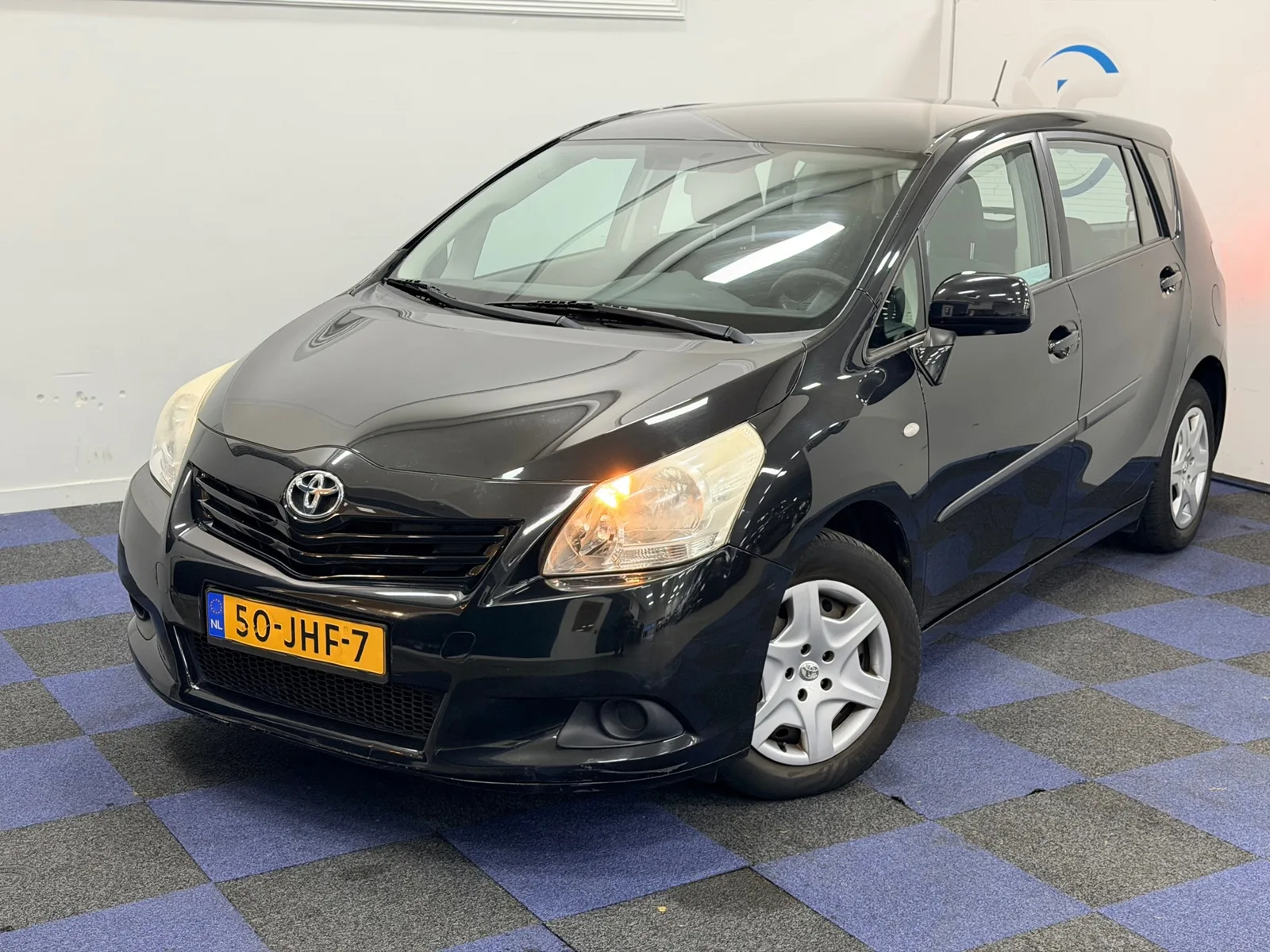 Toyota Verso (2009) — foto 1