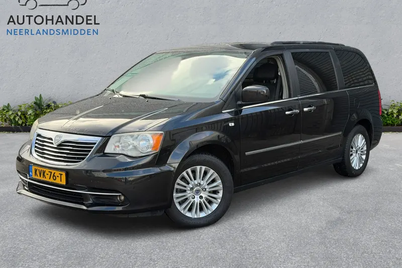 Lancia Voyager (2012)
