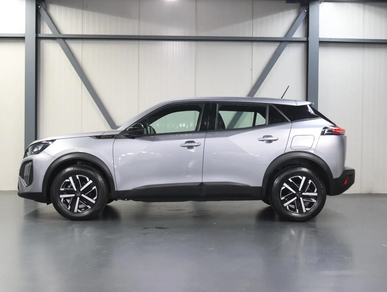 Peugeot 2008 (2025) — foto 1