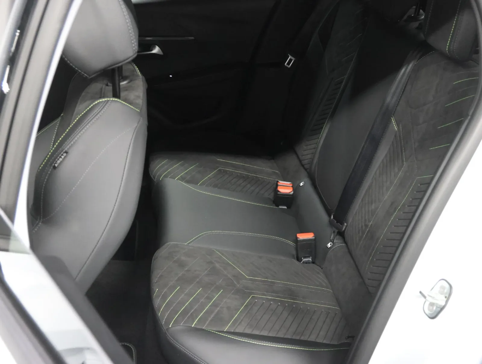 Peugeot 208 (2026) — foto 1