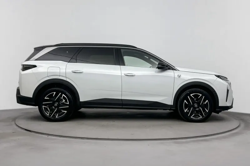Peugeot 5008 (2025)