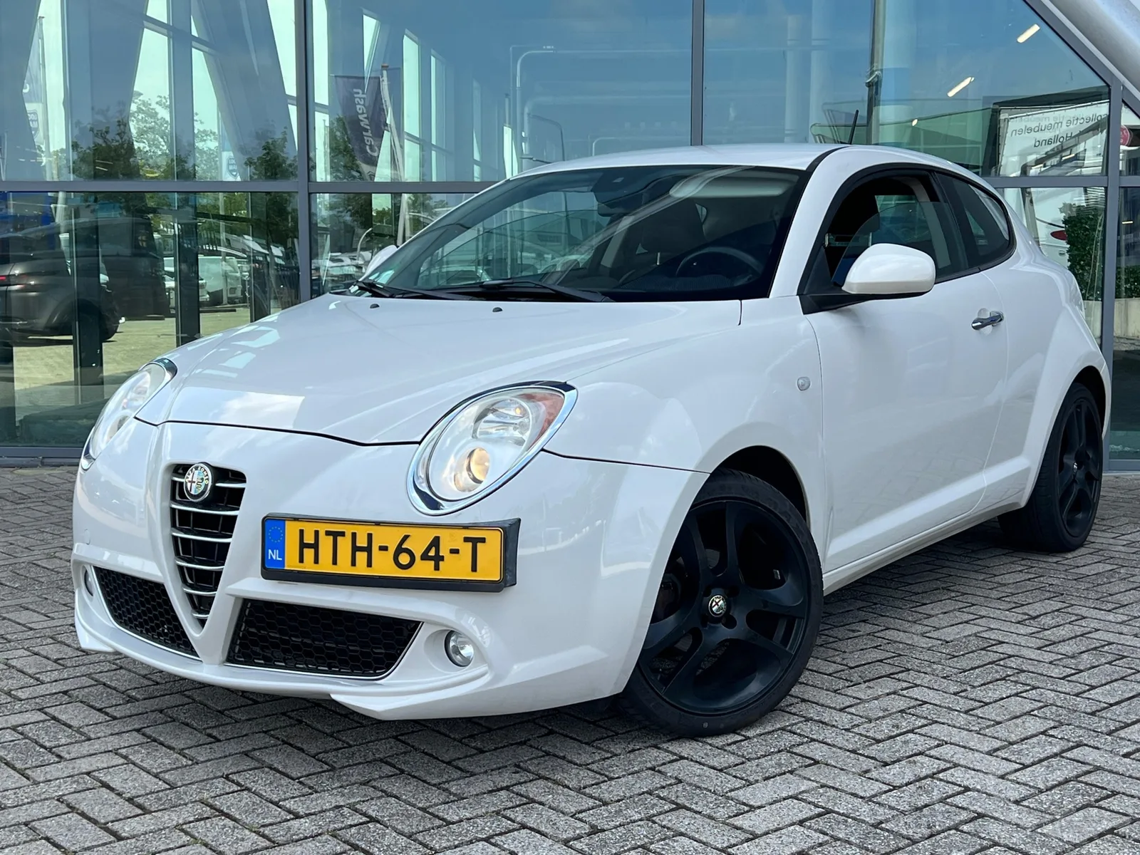 Alfa Romeo Mito (2011) — foto 1