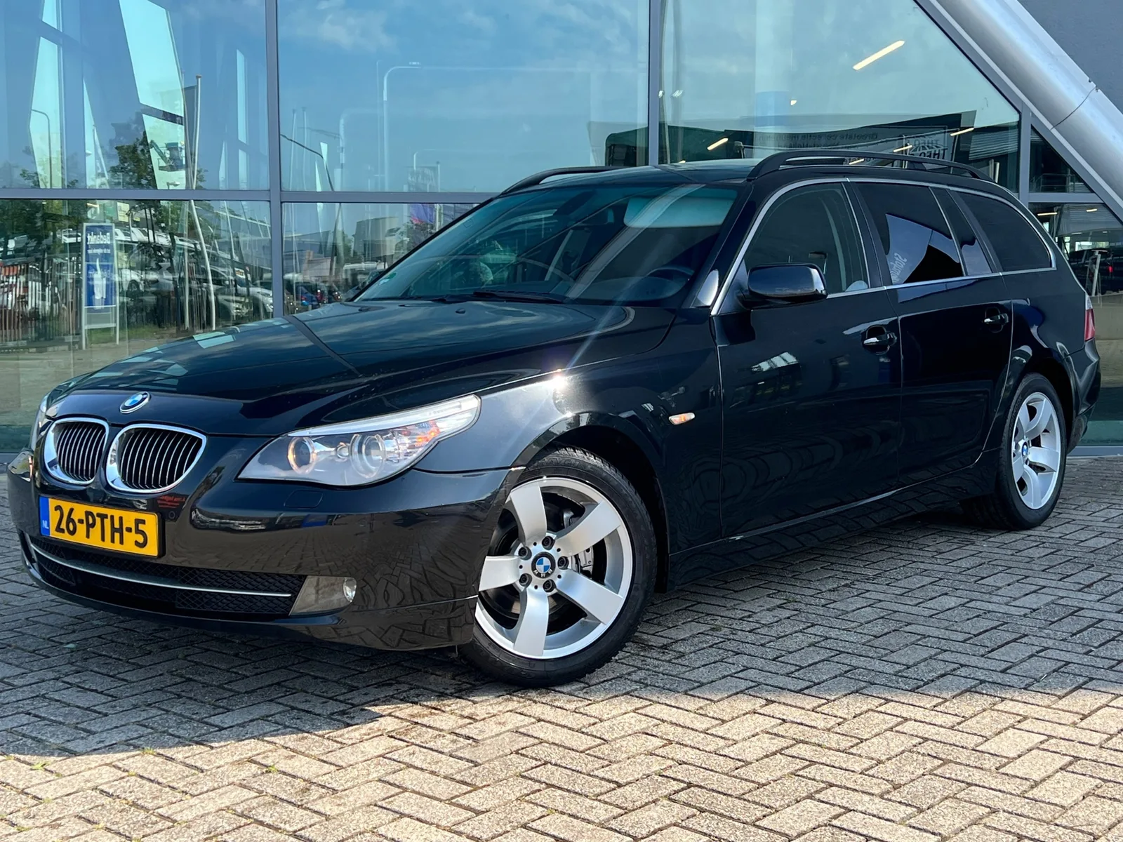 BMW 5-Serie (2008) — foto 1