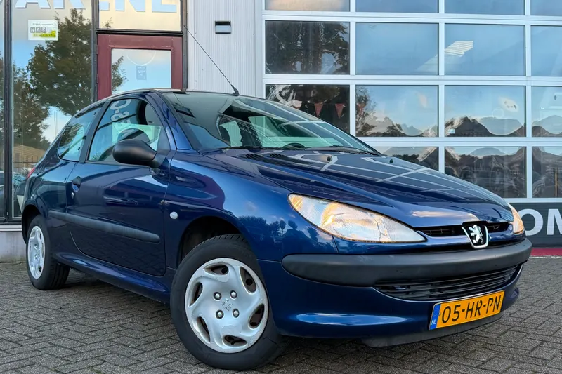 Peugeot 206 (2001)