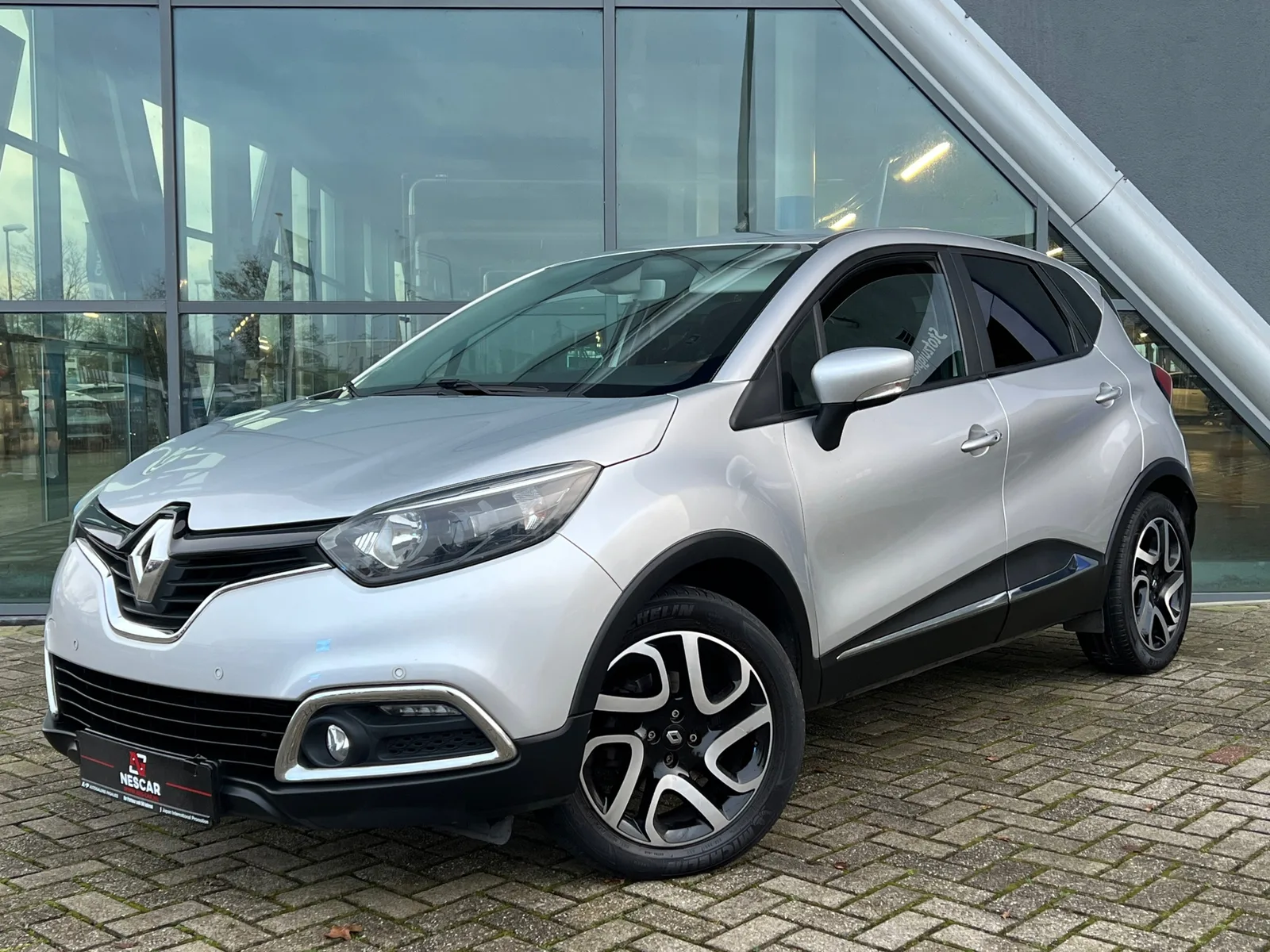 Renault Captur (2015) — foto 1