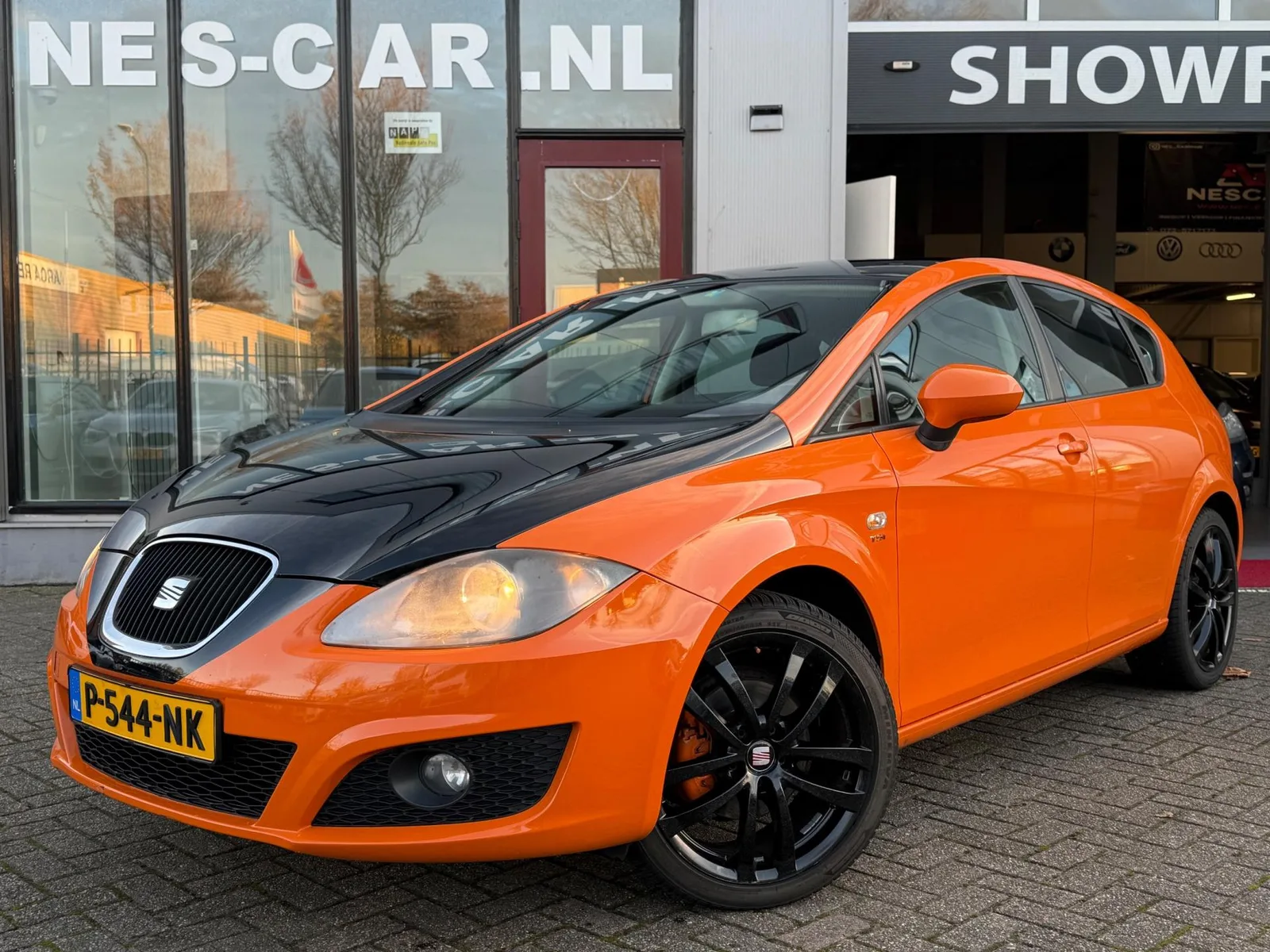 SEAT Leon (2010) — foto 1