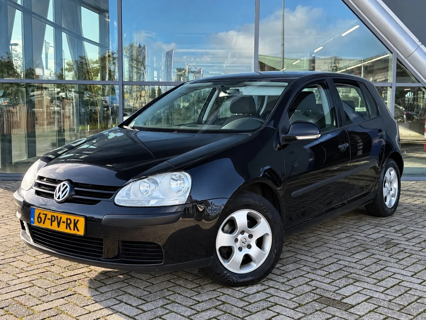 Volkswagen Golf (2005) — foto 1