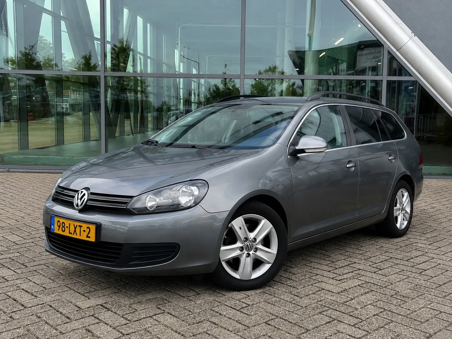 Volkswagen Golf (2010) — foto 1