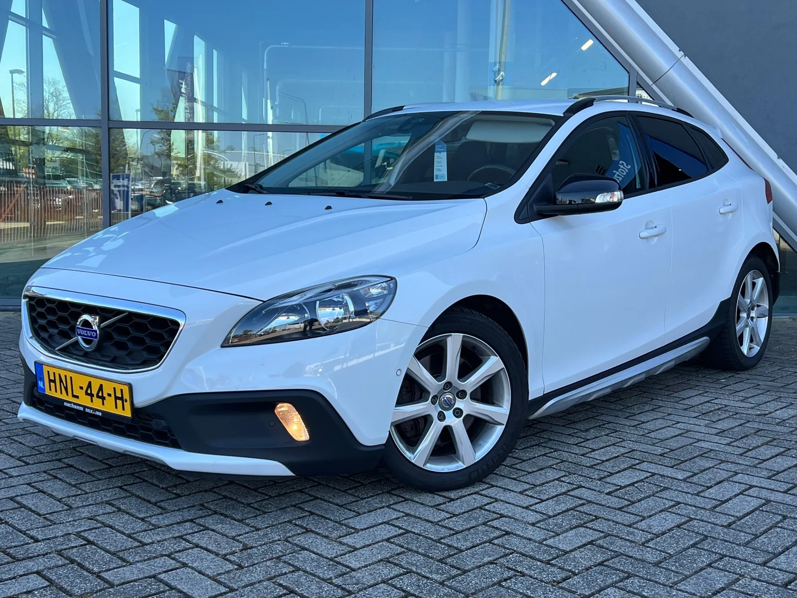 Volvo V40 (2016) — foto 1