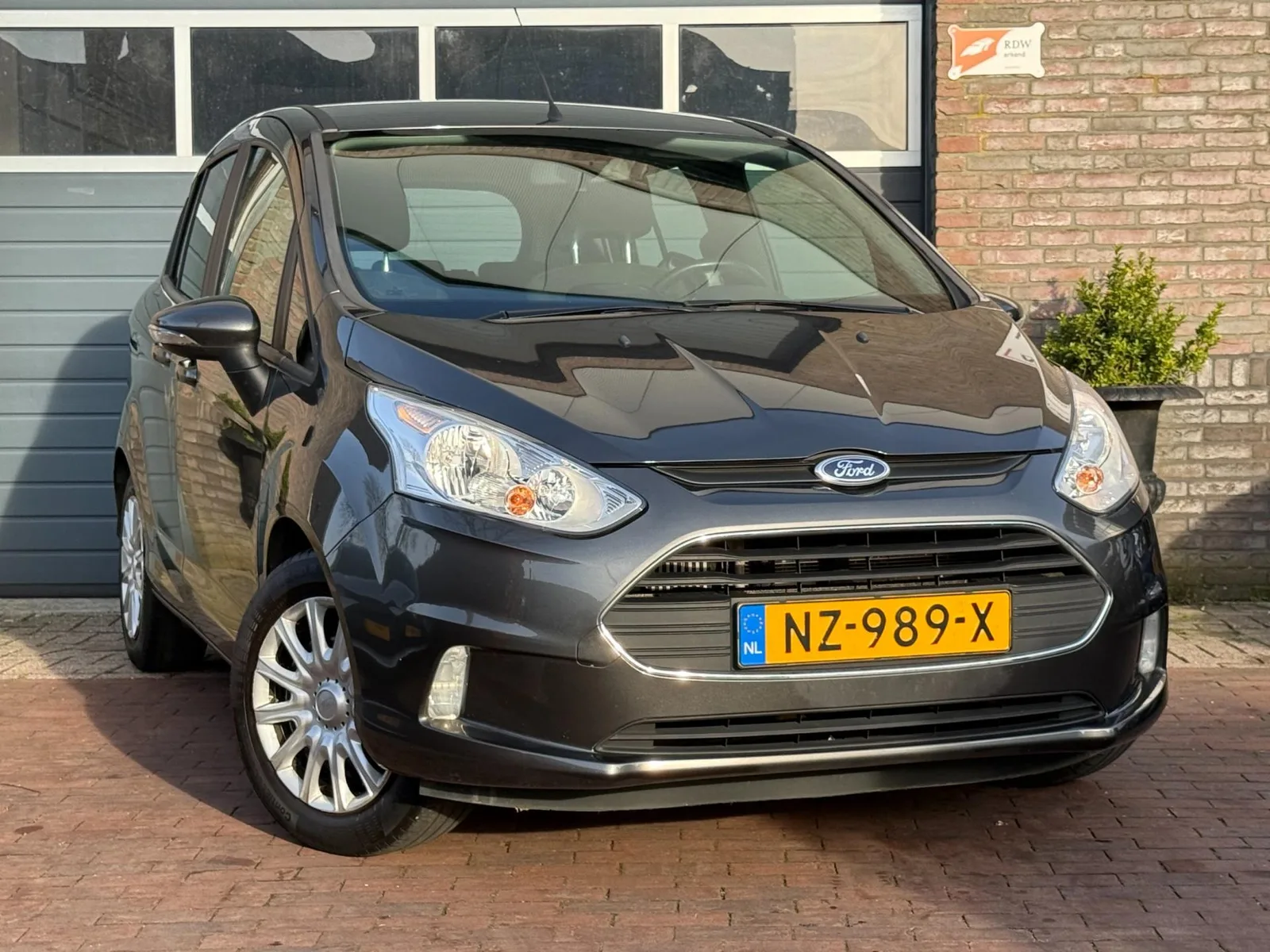 Ford B-Max (2017) — foto 1