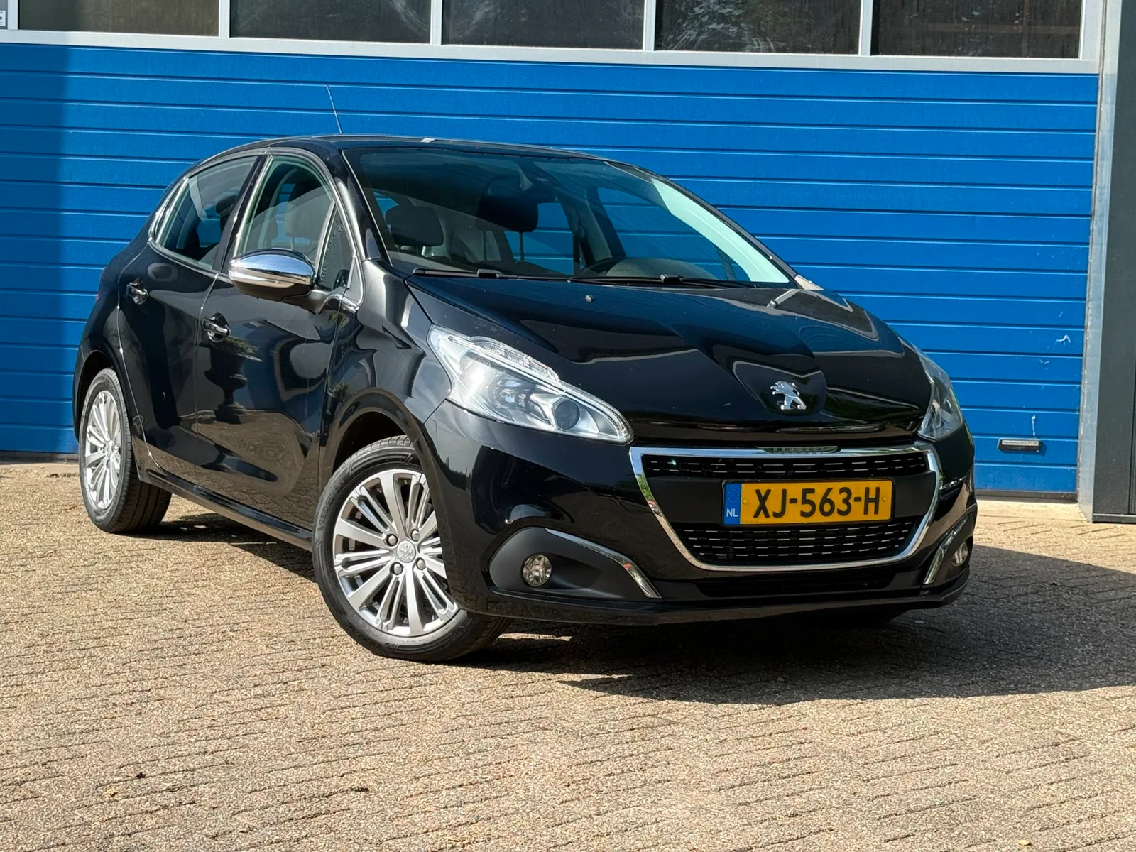 Peugeot 208 (2019) — foto 1