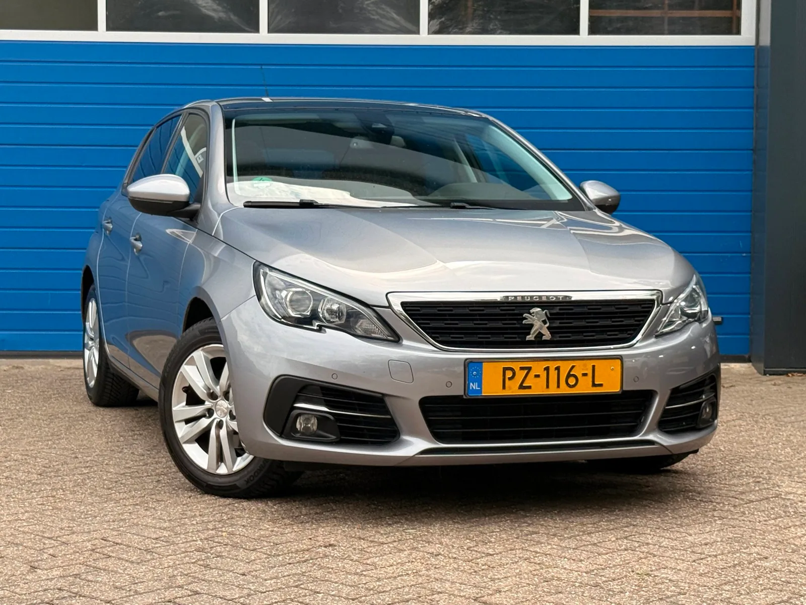 Peugeot 308 (2017) — foto 1