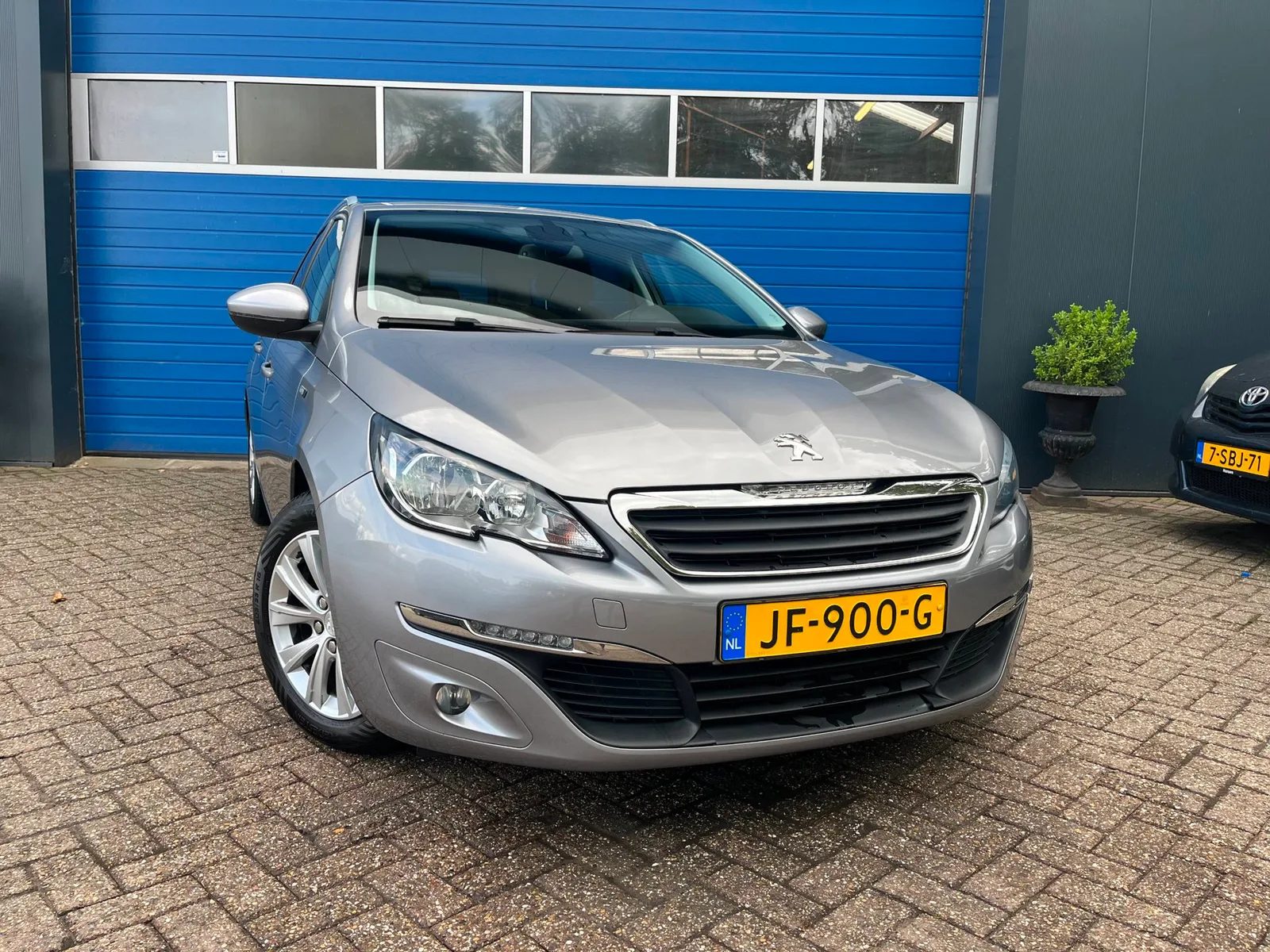 Peugeot 308 (2016) — foto 1