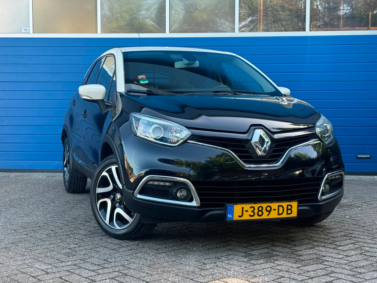 Renault Captur (2017) — foto 1
