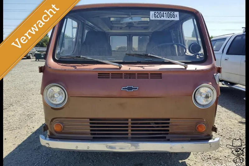 Chevrolet Chevy Van (1965)