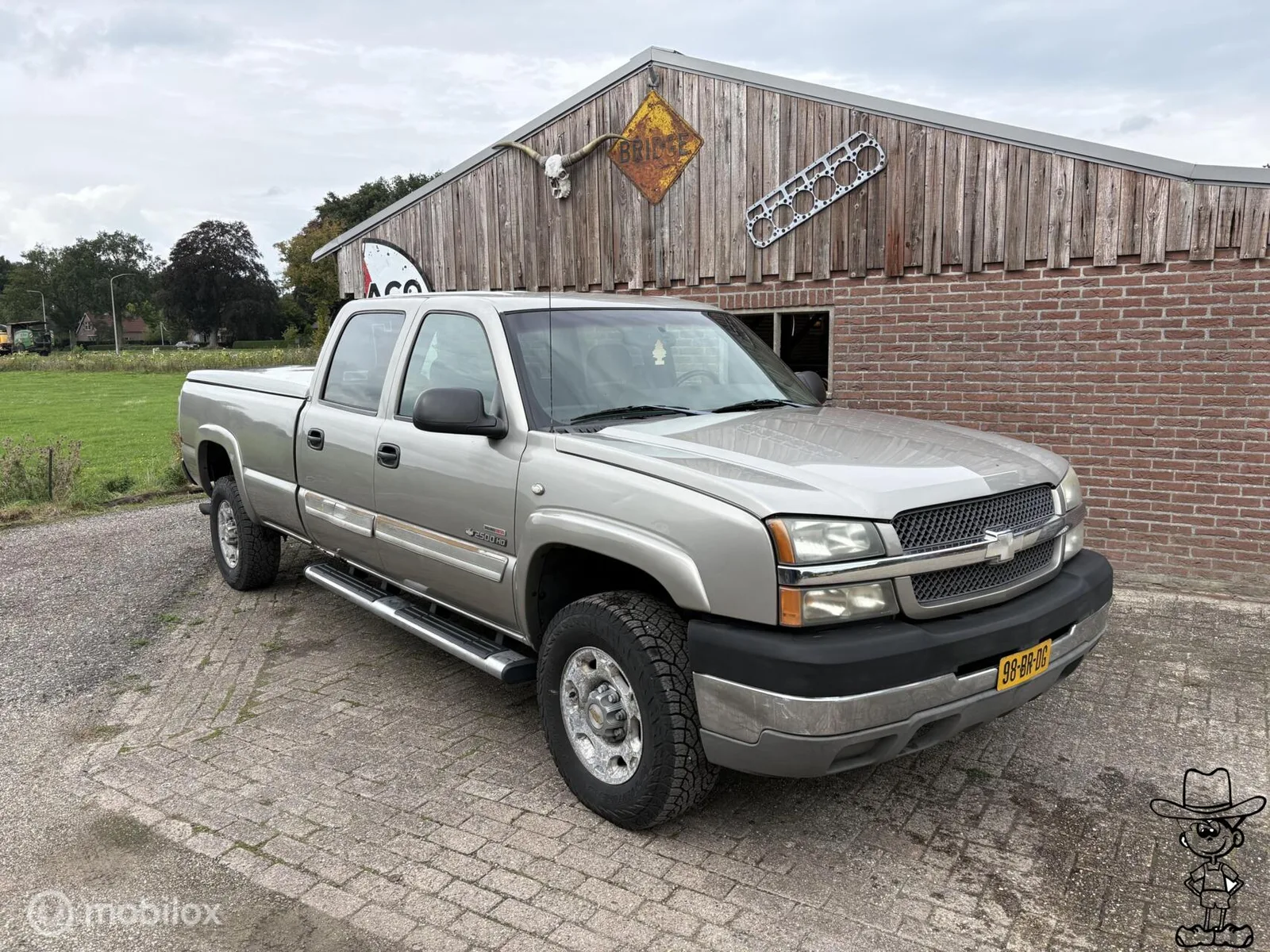 Chevrolet Silverado (2003) — foto 1