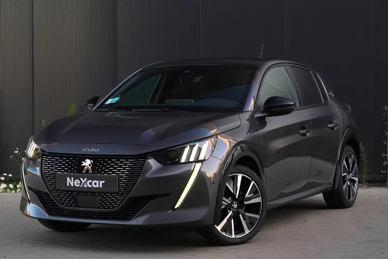 Peugeot 208 (2021)