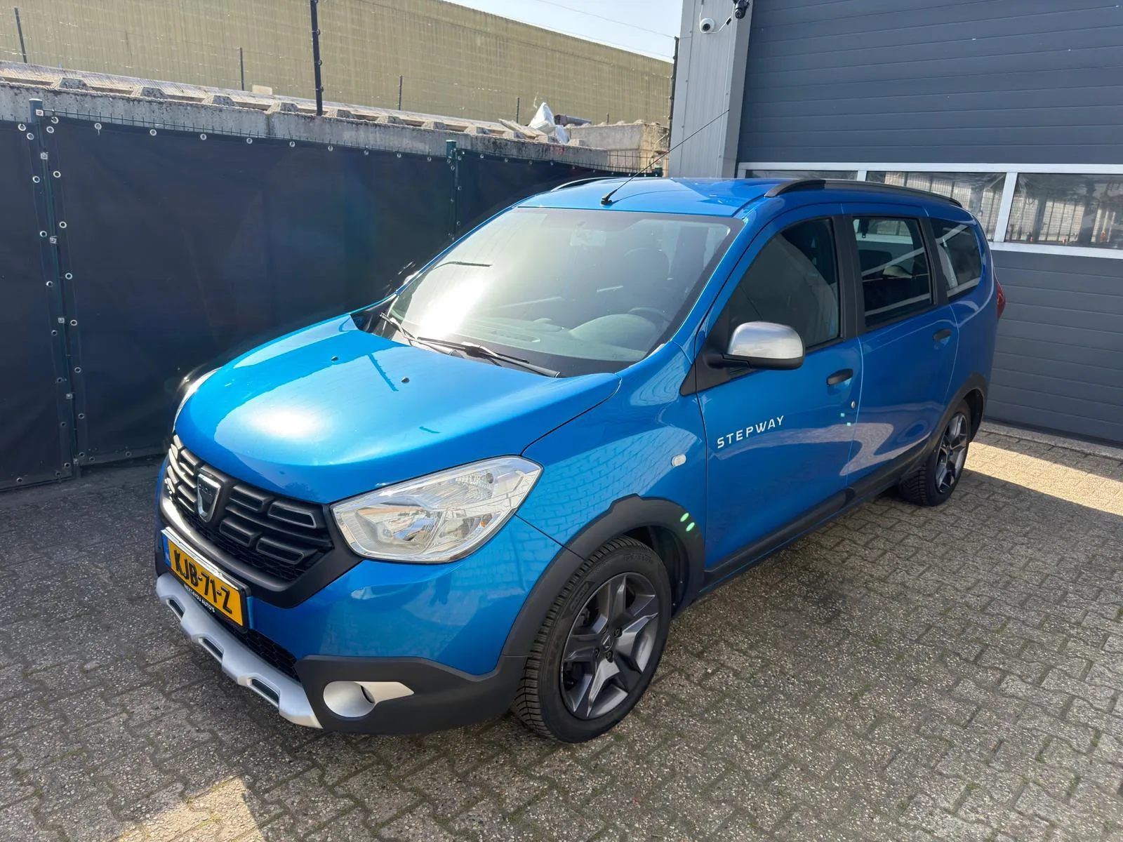 Dacia Lodgy (2017) — foto 1