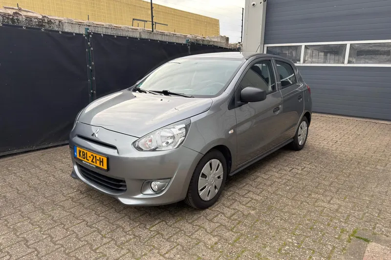 Mitsubishi Space Star (2016)