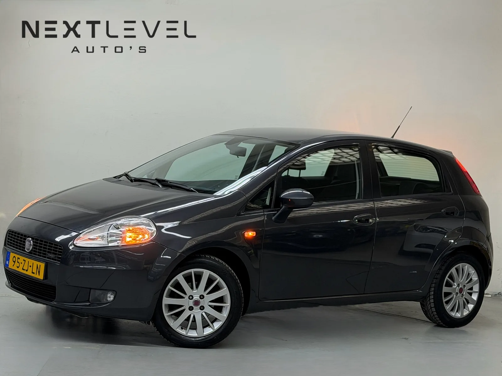 Fiat Grande Punto (2008) — foto 1