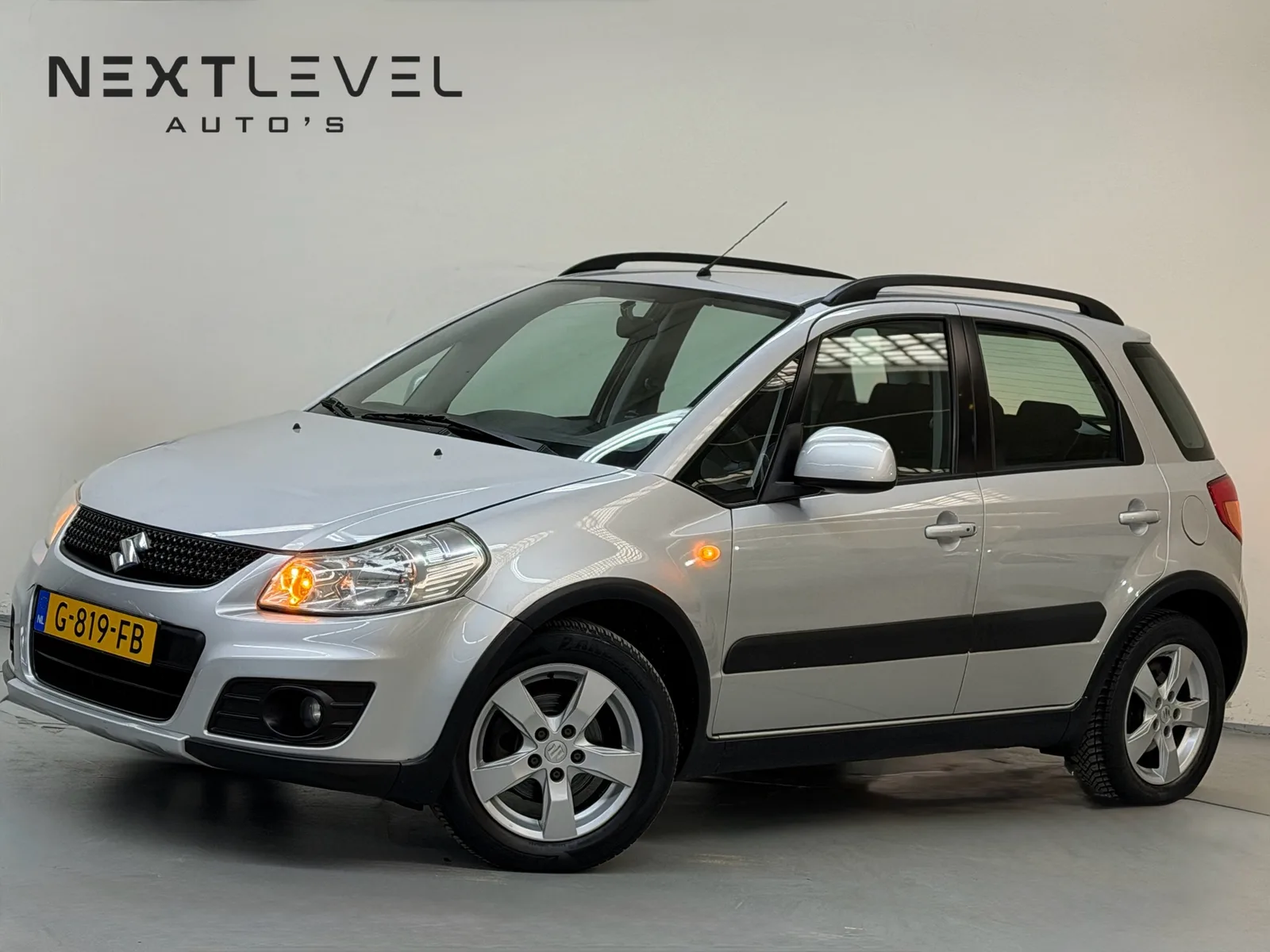Suzuki SX4 (2009) — foto 1