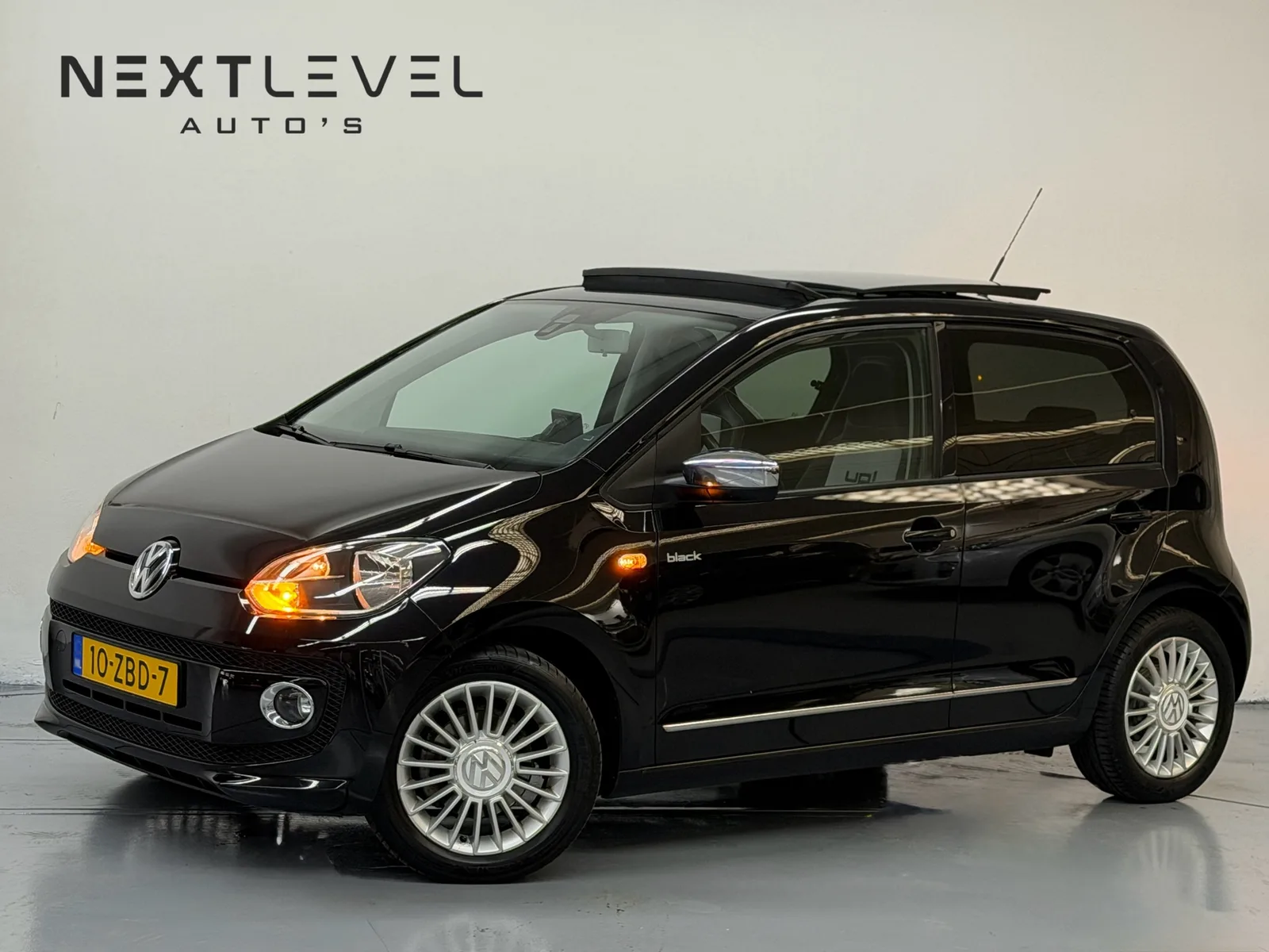 Volkswagen Up! (2012) — foto 1