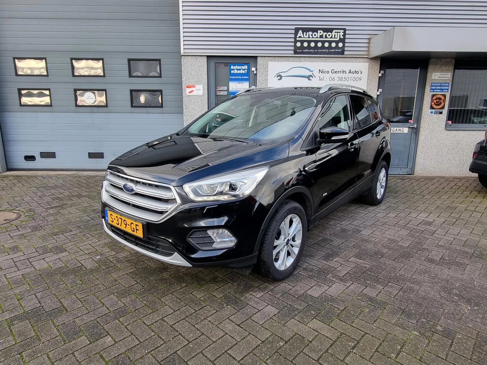Ford Kuga (2017) — foto 1