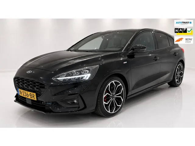Ford Focus (2021) — foto 1