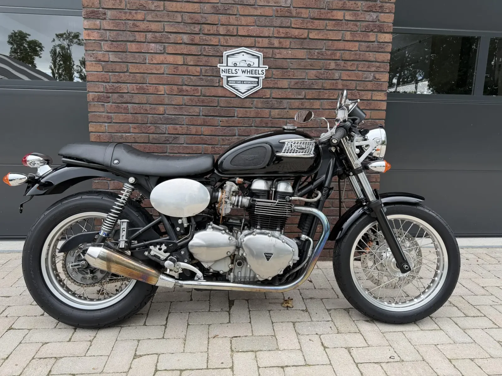 Triumph Thruxton 900 (2006) — foto 1