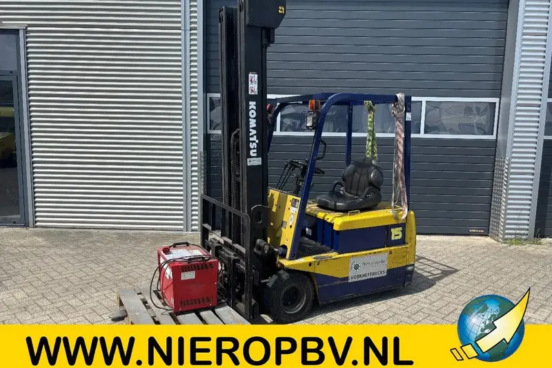 Komatsu FB15M3 Vorkheftruck Triple Mast & Side Shift + Lader (2002)