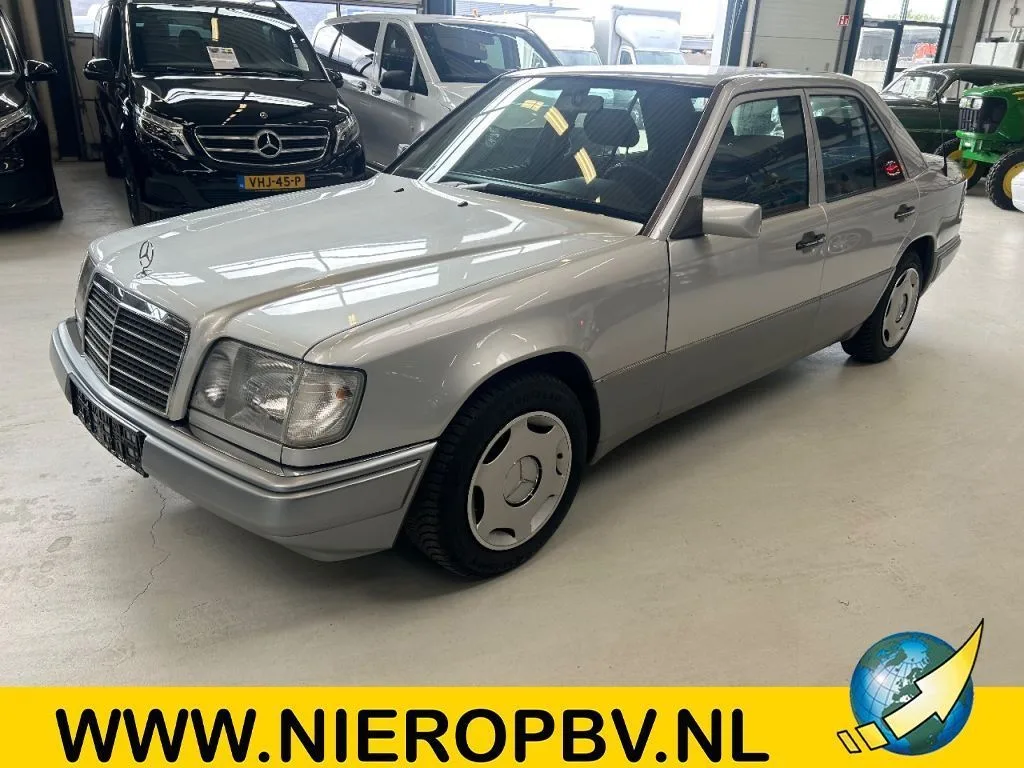 Mercedes-Benz E-Klasse (1993) — foto 1
