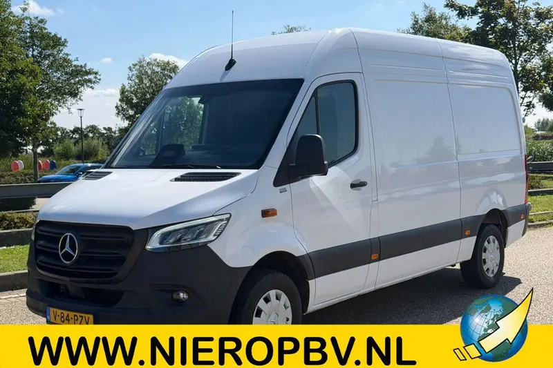 Mercedes-Benz Sprinter (2024)