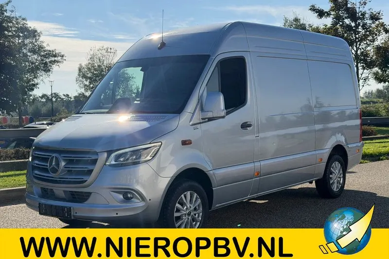 Mercedes-Benz Sprinter (2024)