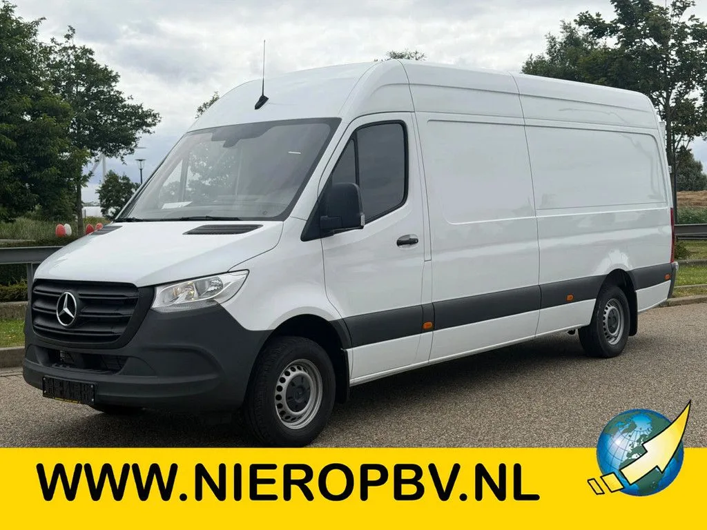 Mercedes-Benz Sprinter (2024) — foto 1