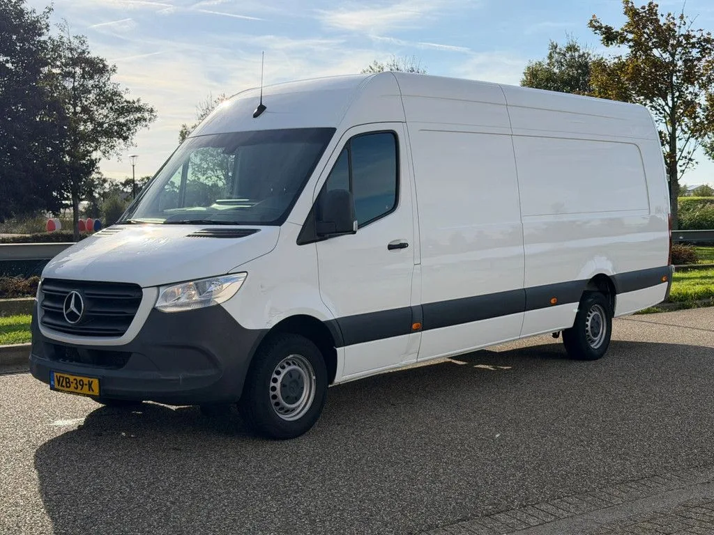 Mercedes-Benz Sprinter (2024) — foto 1