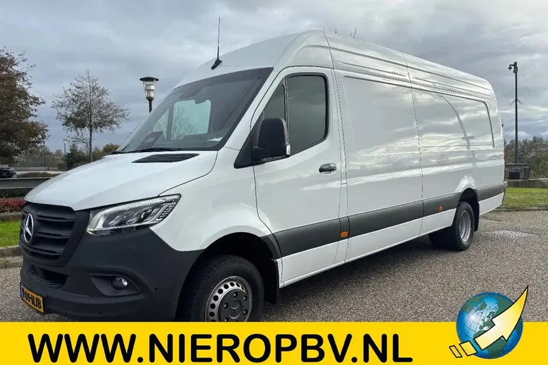 Mercedes-Benz Sprinter (2024)
